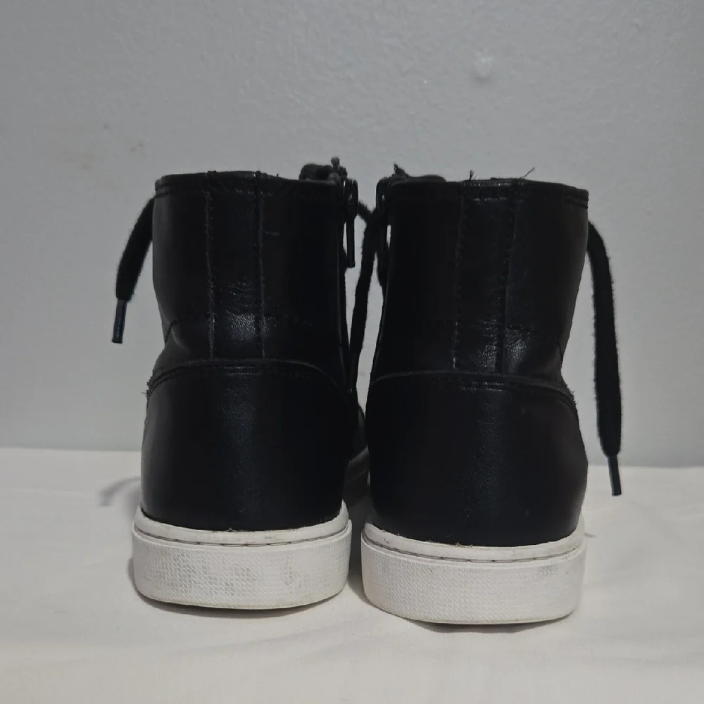 Frye & Co Black Leather Ankle Sneakers Boots